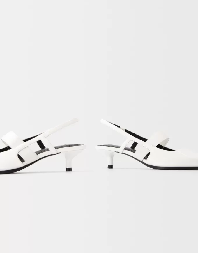 Kitten-heel shoes with elastic detail Kitten-heel shoes with elastic detail