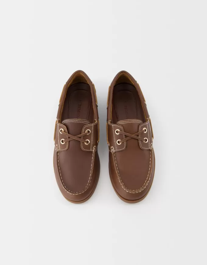 LEATHER deck shoes