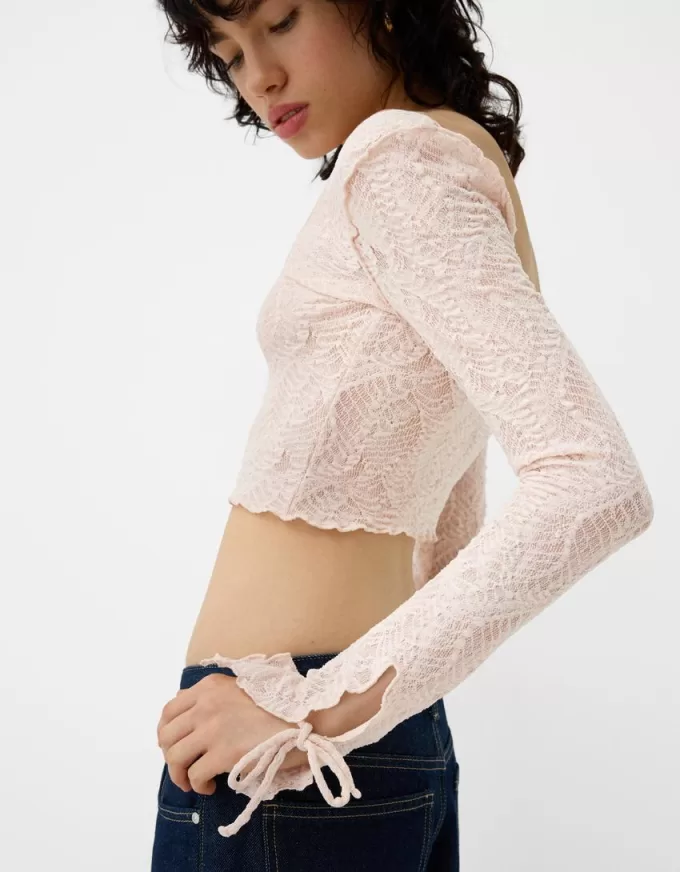 Lace T-shirt with bows