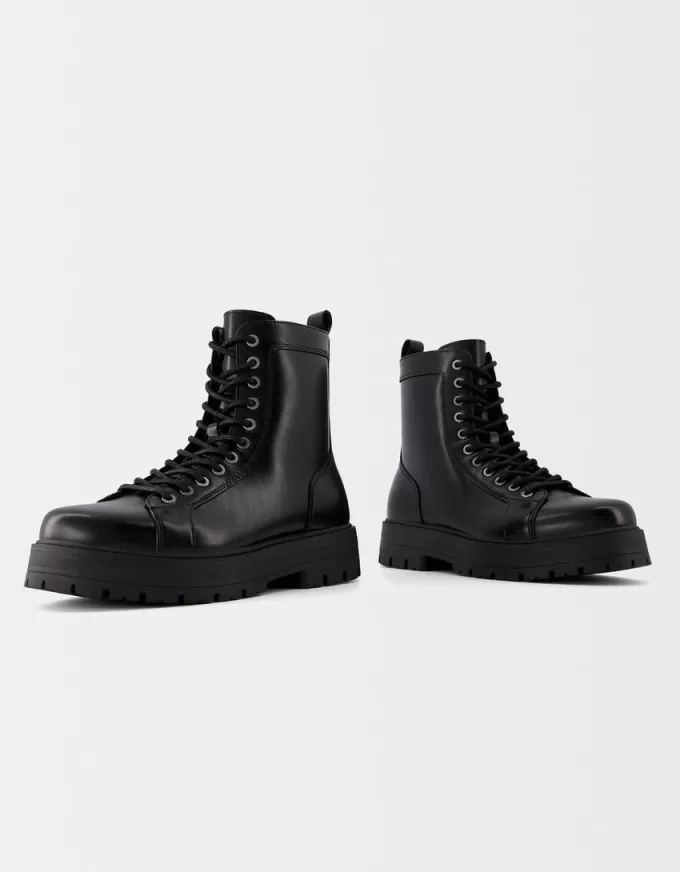 Lace-up track sole ankle boots