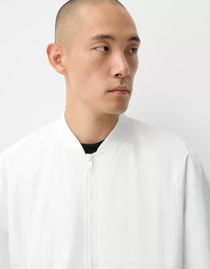 Lightweight bomber jacket