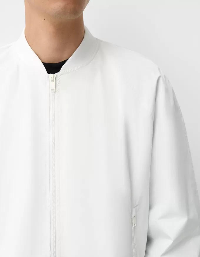 Lightweight bomber jacket