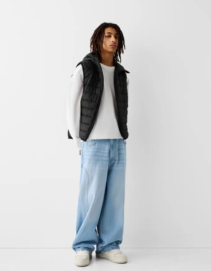 Lightweight puffer vest with hood