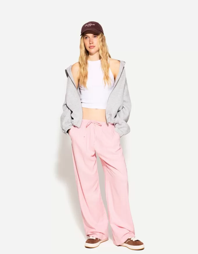 Linen blend pants with an elastic waistband Linen blend pants with an elastic waistband