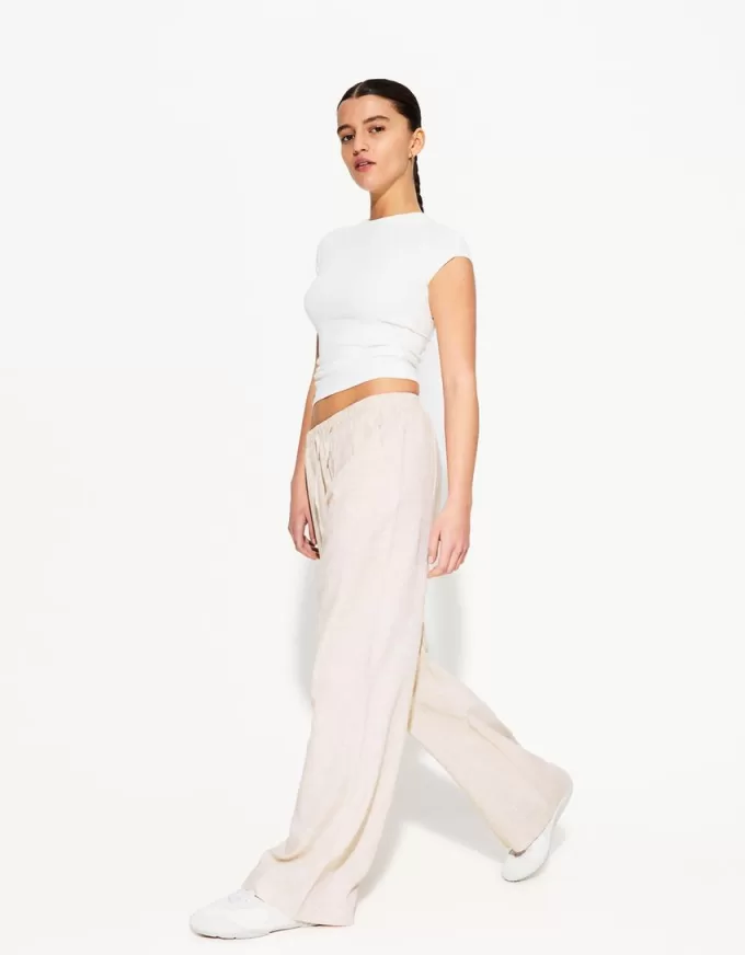 Linen blend pants with an elastic waistband Linen blend pants with an elastic waistband