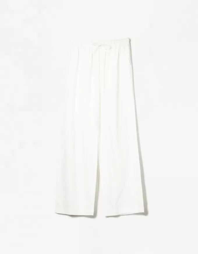 Linen blend pants with an elastic waistband