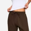 Linen blend pants with an elastic waistband Linen blend pants with an elastic waistband