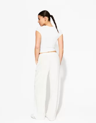 Linen blend pants with an elastic waistband