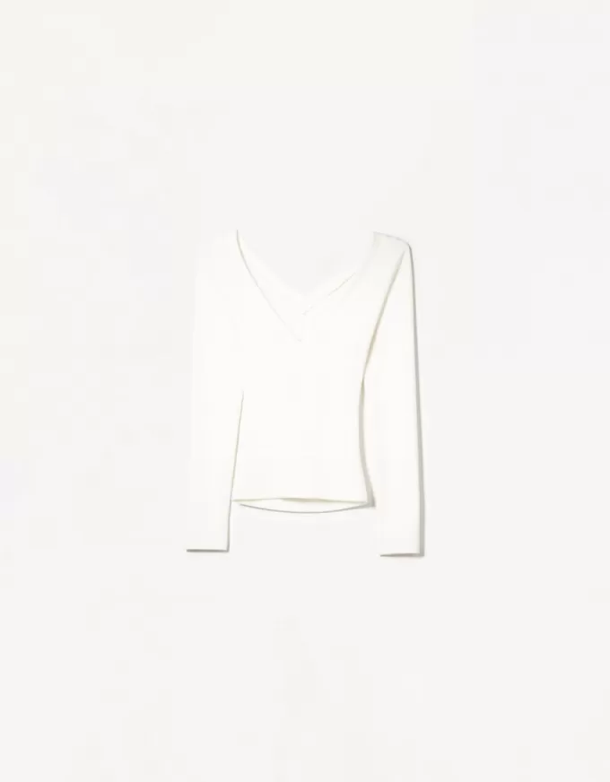 Long sleeve T-shirt with a gathered V-neck