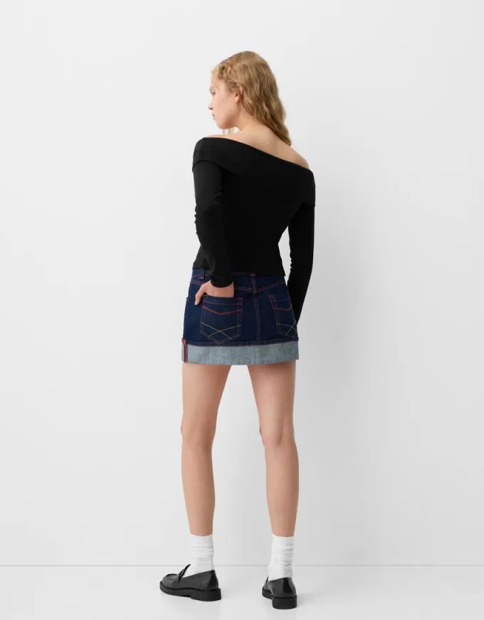 Long sleeve T-shirt with buttons