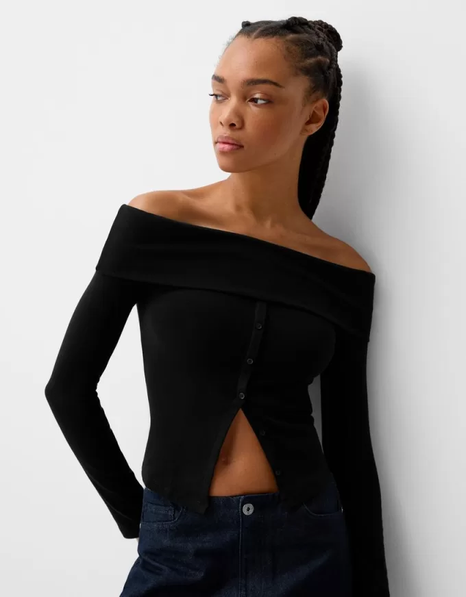 Long sleeve T-shirt with buttons