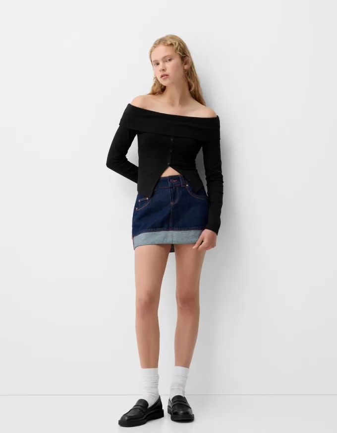 Long sleeve T-shirt with buttons