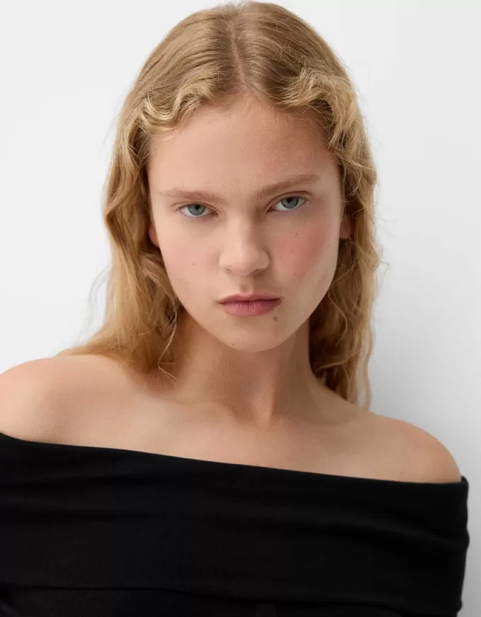 Long sleeve T-shirt with buttons