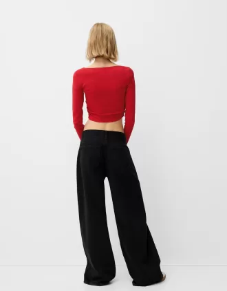 Long sleeve T-shirt with gathered sides