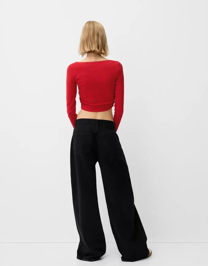 Long sleeve T-shirt with gathered sides Long sleeve T-shirt with gathered sides