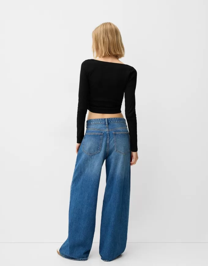 Long sleeve T-shirt with gathered sides Long sleeve T-shirt with gathered sides