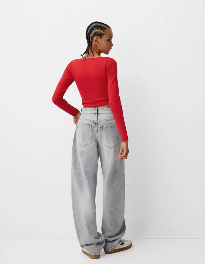 Long sleeve T-shirt with gathered sides Long sleeve T-shirt with gathered sides