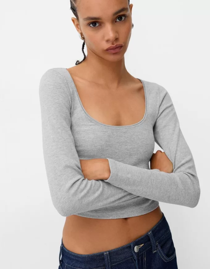 Long sleeve T-shirt with gathered sides Long sleeve T-shirt with gathered sides