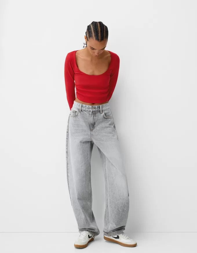 Long sleeve T-shirt with gathered sides Long sleeve T-shirt with gathered sides