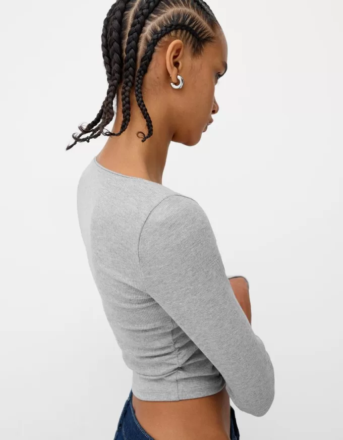 Long sleeve T-shirt with gathered sides Long sleeve T-shirt with gathered sides