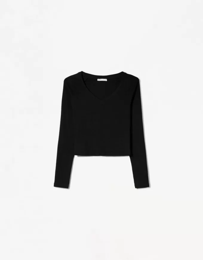 Long sleeve V-neck T-shirt