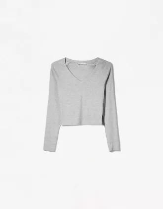 Long sleeve V-neck T-shirt