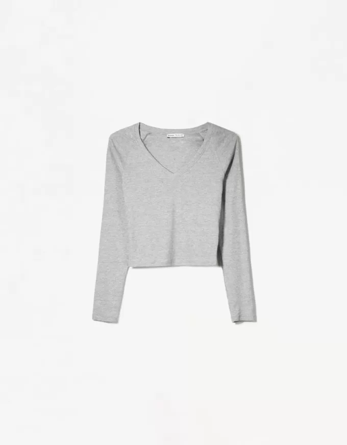 Long sleeve V-neck T-shirt