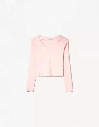 Long sleeve V-neck T-shirt