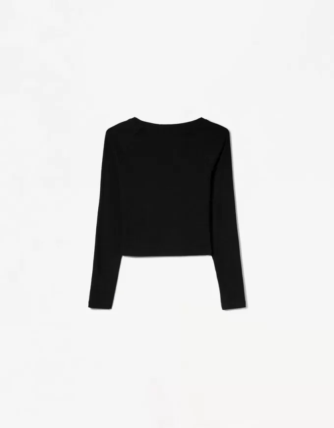 Long sleeve V-neck T-shirt