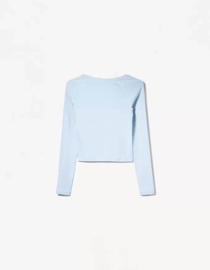 Long sleeve V-neck T-shirt