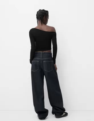 Long sleeve asymmetric T-shirt