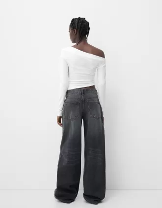 Long sleeve asymmetric T-shirt