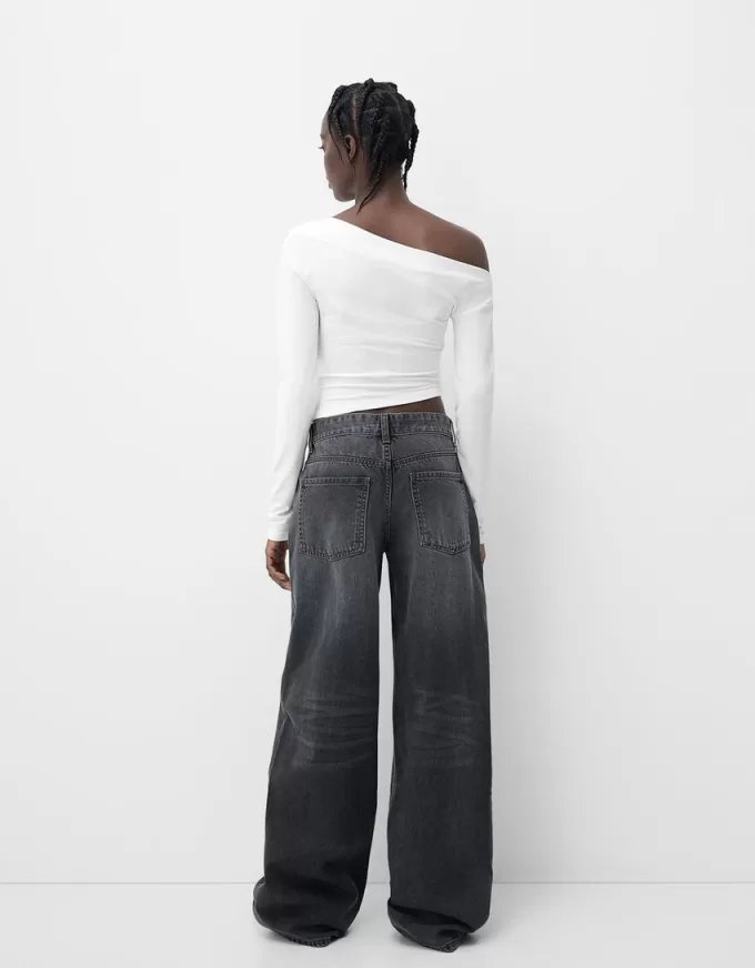 Long sleeve asymmetric T-shirt