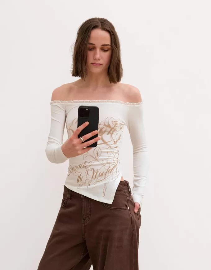 Long sleeve asymmetric T-shirt