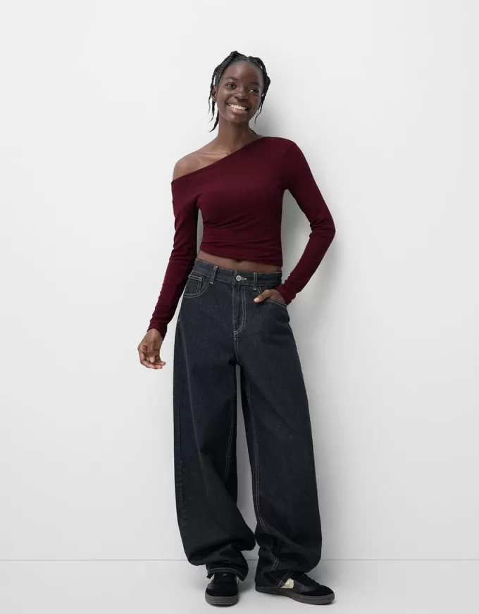 Long sleeve asymmetric T-shirt