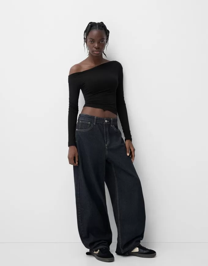 Long sleeve asymmetric T-shirt