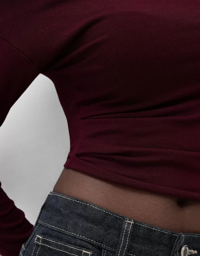 Long sleeve asymmetric T-shirt