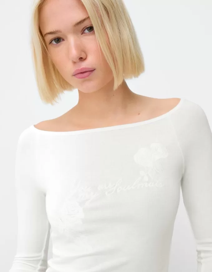 Long sleeve embroidered boat neck T-shirt