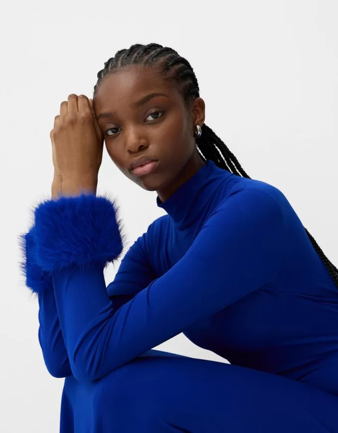 Long sleeve midi dress with faux fur cuffs