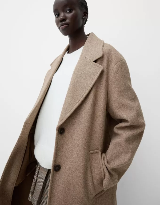 Long soft coat Long soft coat