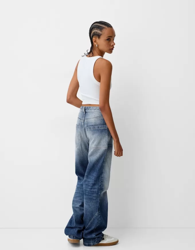 Loose-fit baggy jeans Loose-fit baggy jeans