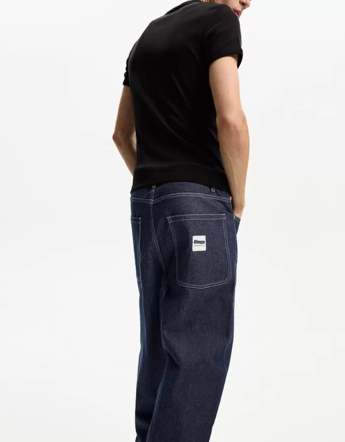 Loose-fit baggy jeans Loose-fit baggy jeans