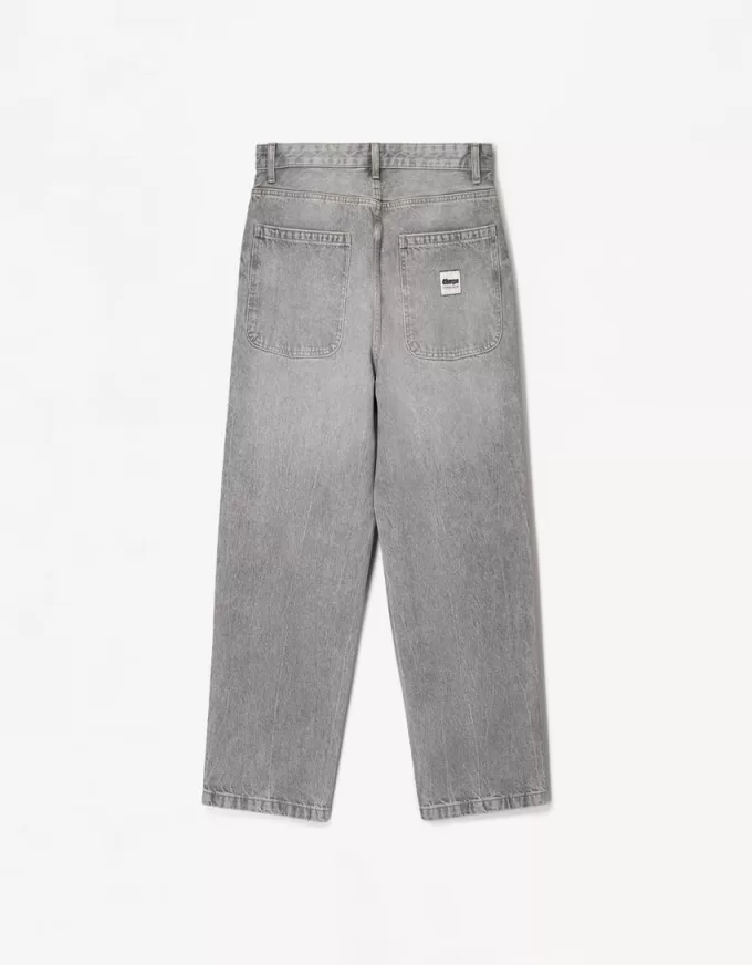Loose-fit baggy jeans Loose-fit baggy jeans
