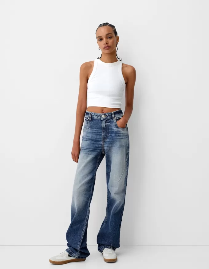 Loose-fit baggy jeans Loose-fit baggy jeans