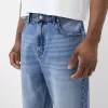 Loose-fit jeans