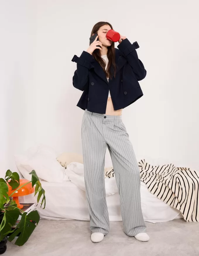 Low-rise baggy pants Low-rise baggy pants