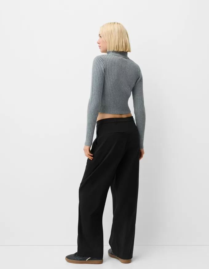 Low-rise baggy pants Low-rise baggy pants