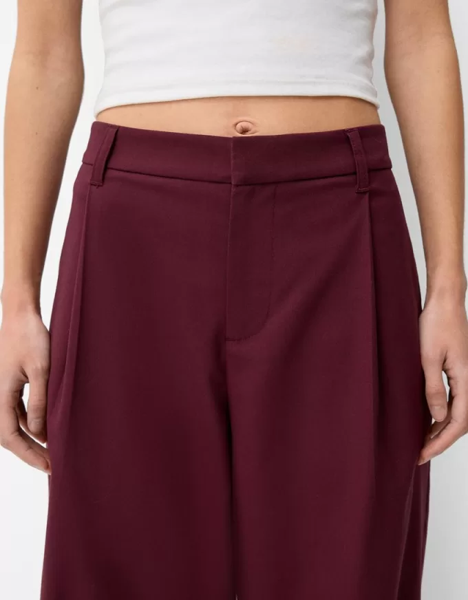 Low-rise baggy pants Low-rise baggy pants