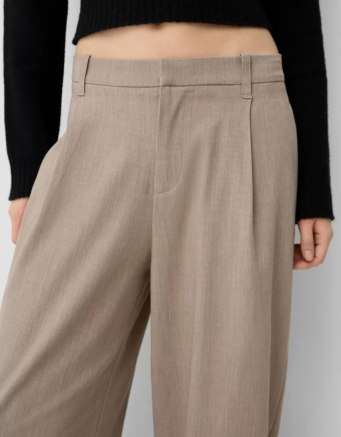 Low-rise baggy pants Low-rise baggy pants