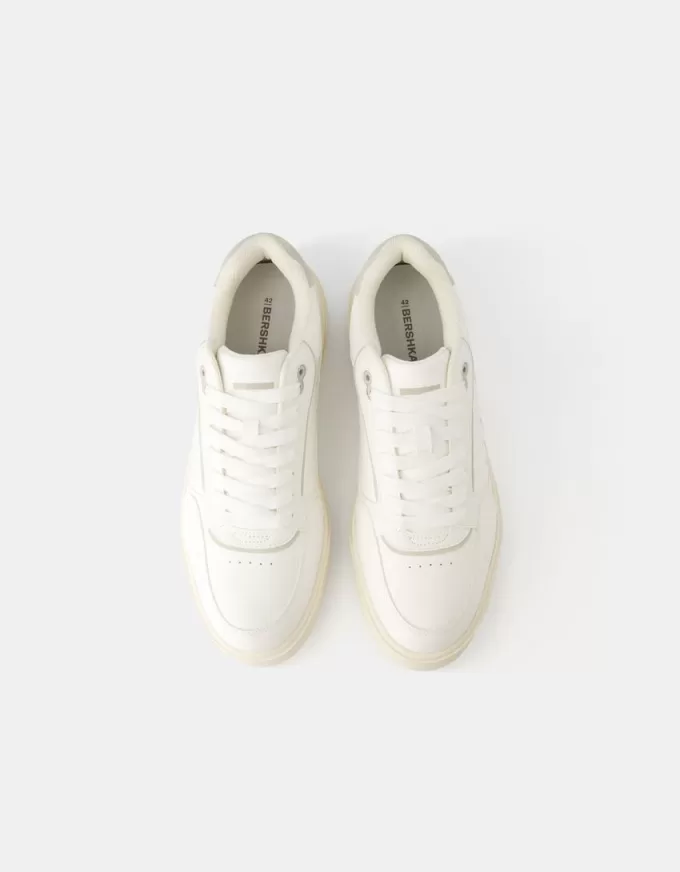 Men’s contrasting sneakers